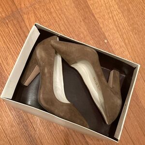Gently used Ann Klein Heels